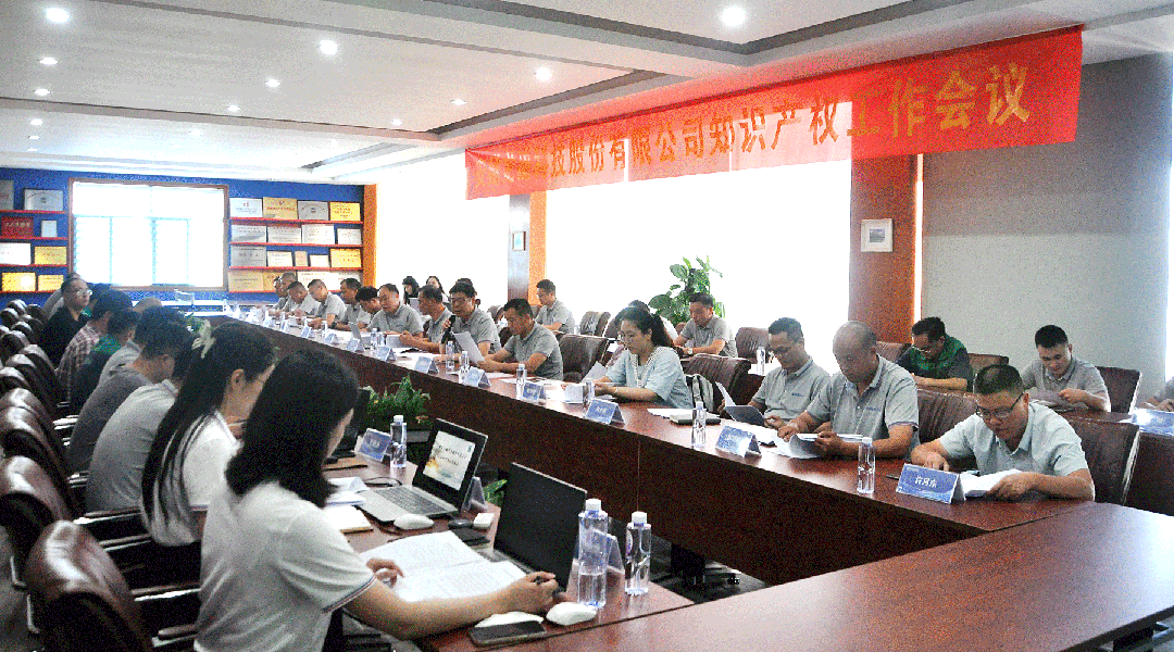 1690967456362241.gif 2.gif