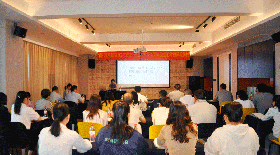 1699952289353991.gif 01.gif